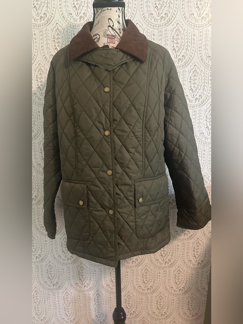 Amazon Quilted Puffer Jacket with Brown Corduroy Collar - Olive Green